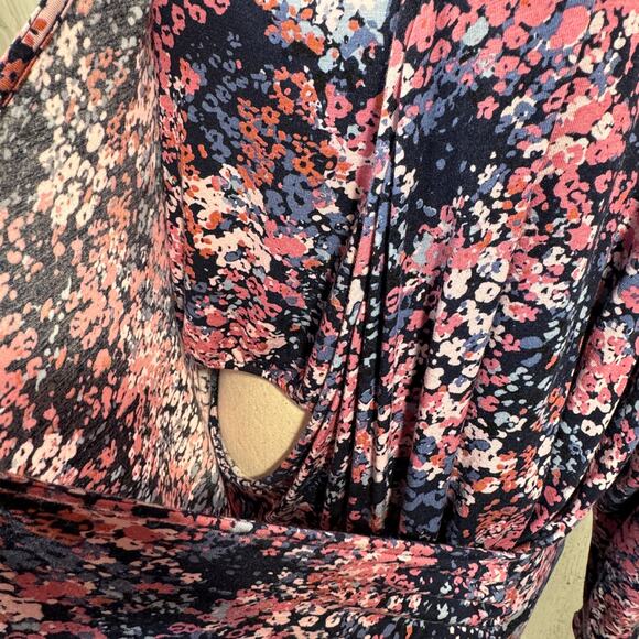 Motherhood Maternity 3X-Large Nursing Top Floral Long Sleeve Stretch Ruched Side - Picture 7 of 9